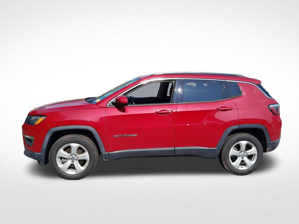 Used 2019 Jeep Compass Latitude w/ Popular Equipment Group AWD/4WD image 4