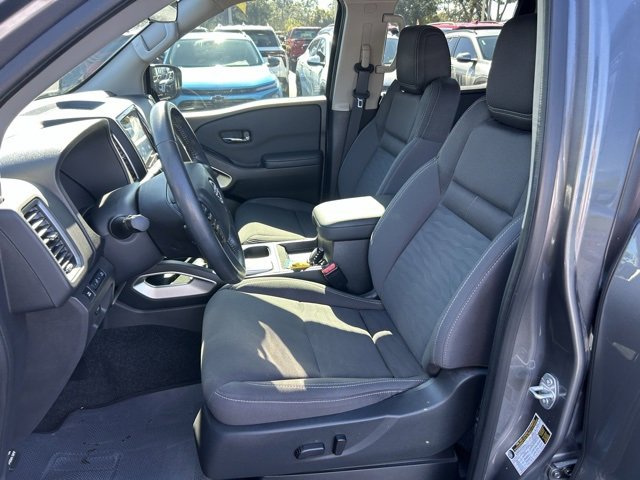 Used 2024 Nissan Frontier SV w/ SV Convenience Package image 14