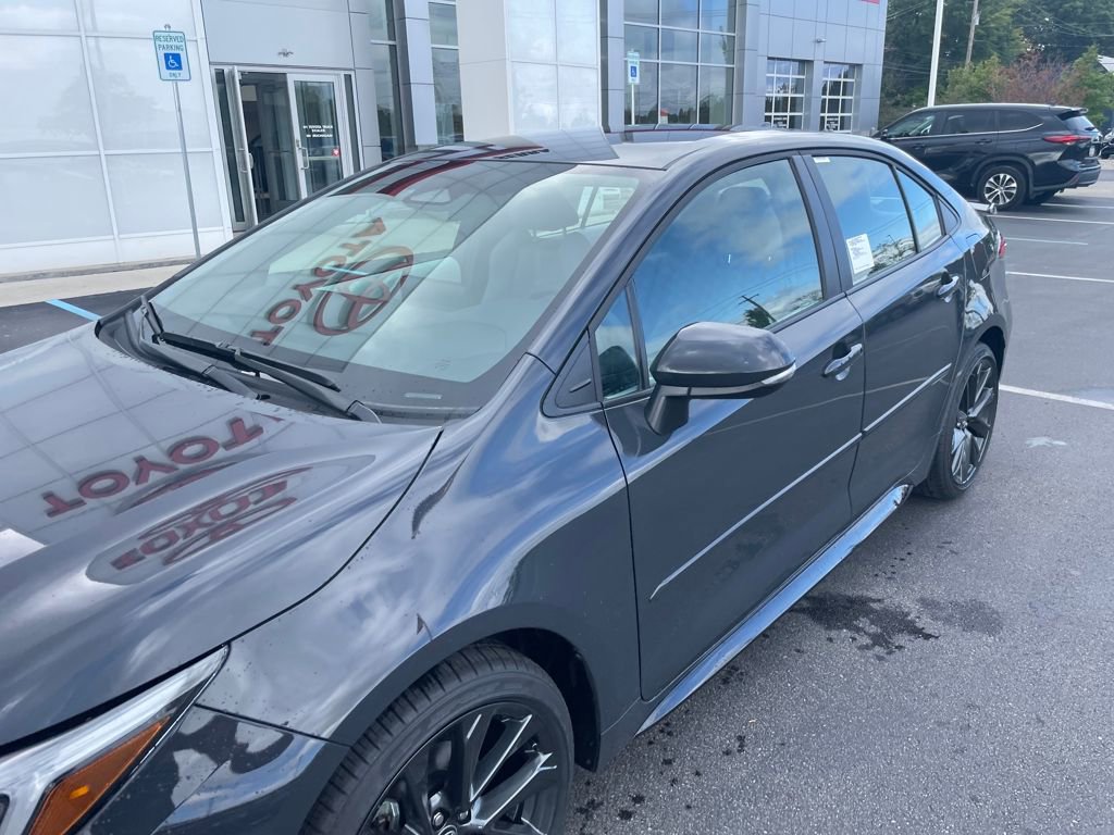 New 2026 Toyota Corolla SE image 3