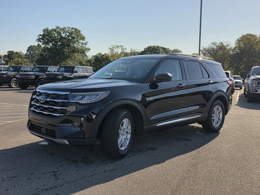 New 2025 Ford Explorer Active w/ Active Comfort Package image 4
