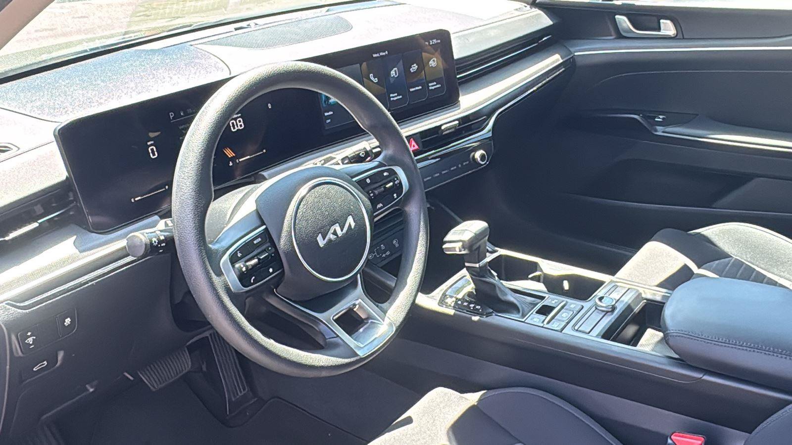 Used 2025 Kia K5 LXS FWD image 19