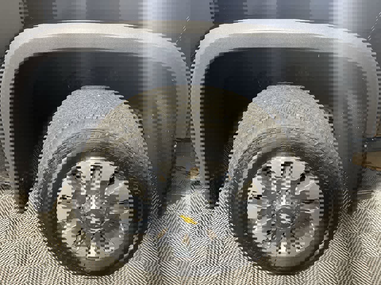 Used 2023 Chevrolet Silverado 2500 Custom w/ Custom Value Package image 10