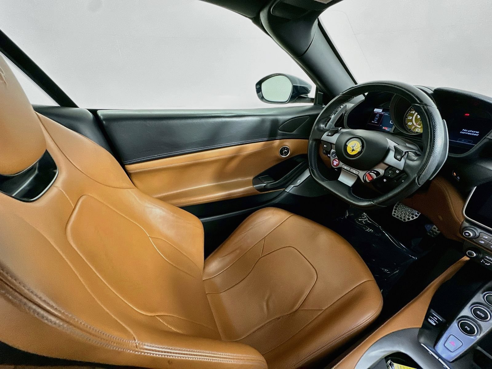 Used 2020 Ferrari Portofino RWD image 58