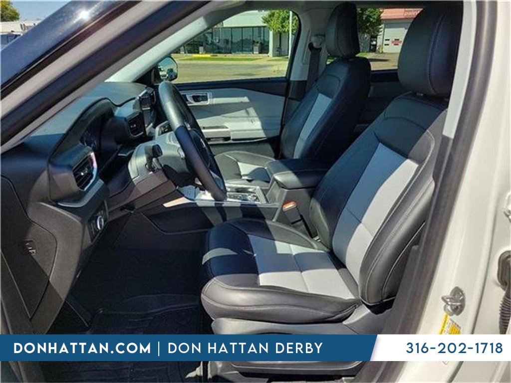 Used 2023 Ford Explorer XLT w/ Equipment Group 202A image 8