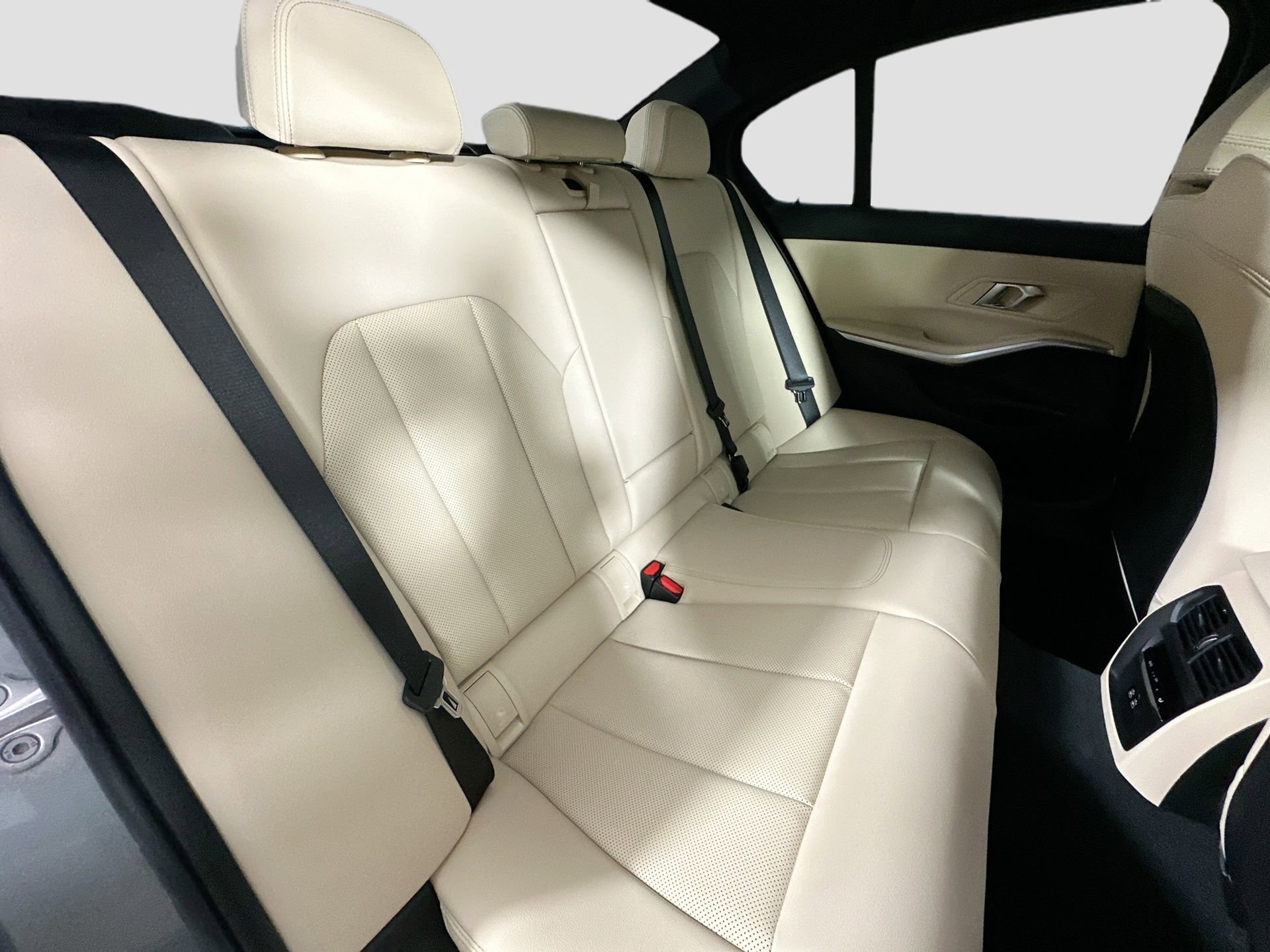 New 2026 BMW 330i xDrive Sedan w/ Premium Package image 27