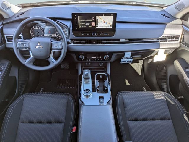 New 2025 Mitsubishi Outlander ES image 14