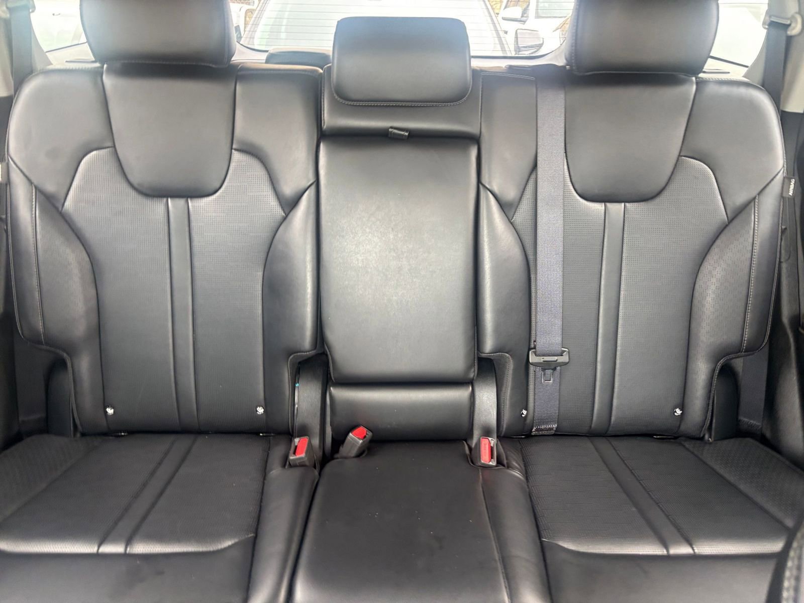 Used 2024 Kia Sorento S FWD image 41
