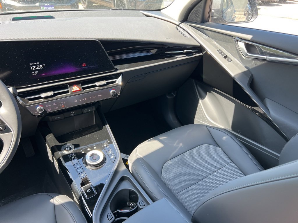 New 2025 Kia Niro EX w/ EX Cold Weather Package image 12