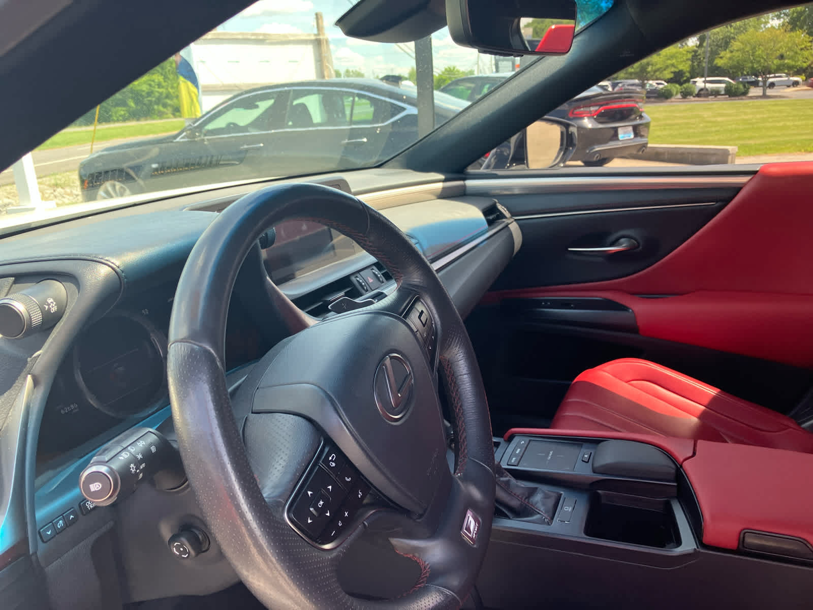 Used 2021 Lexus ES 350 F Sport w/ Accessory Package FWD image 9