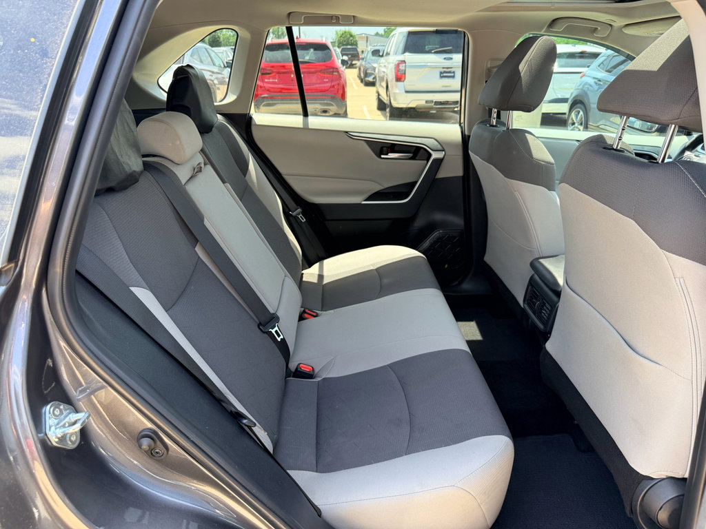 Used 2025 Toyota RAV4 XLE w/ Convenience Package FWD image 25