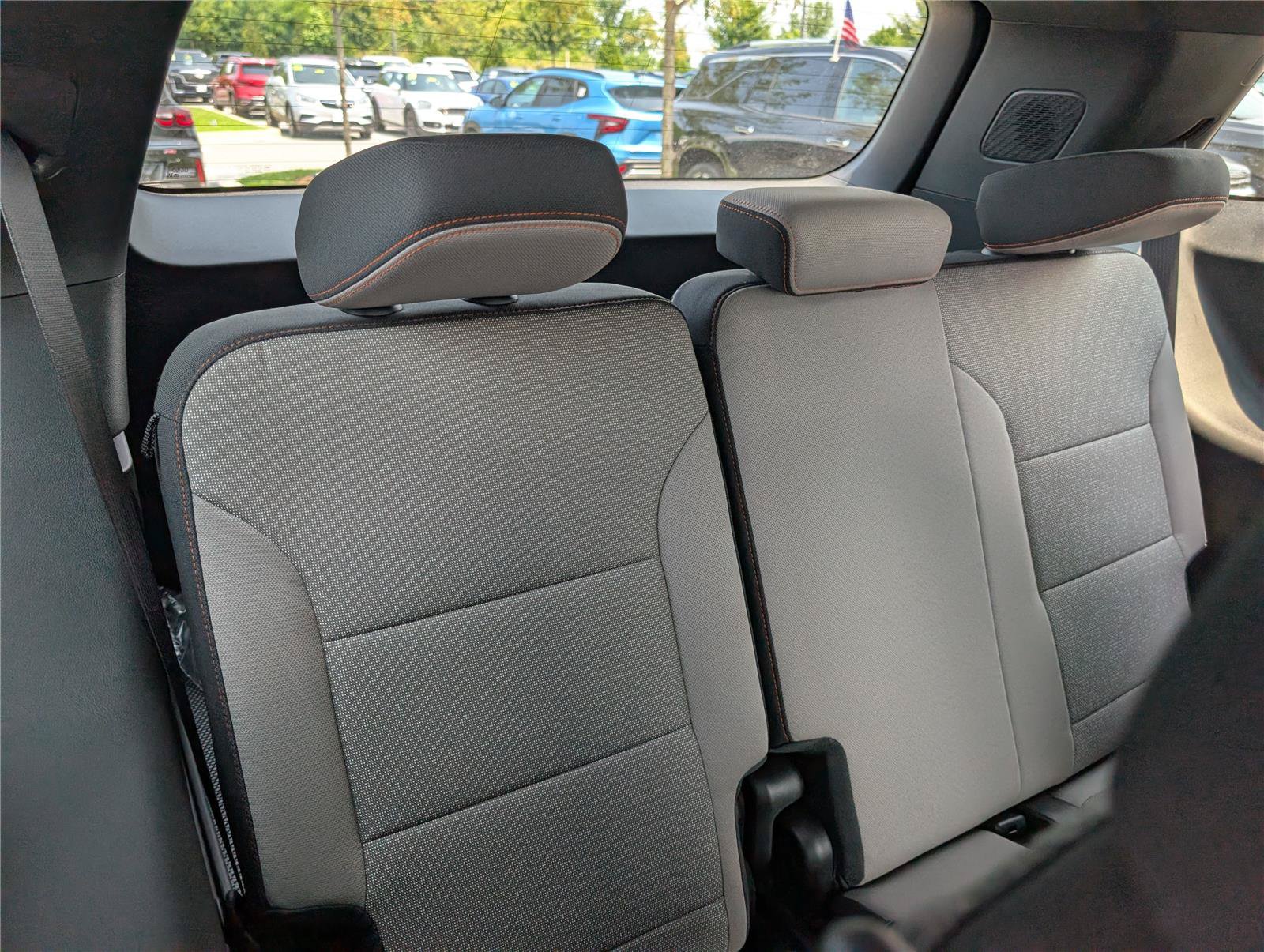 New 2027 Chevrolet Traverse LT w/ Sun and Wheel Package AWD/4WD image 9