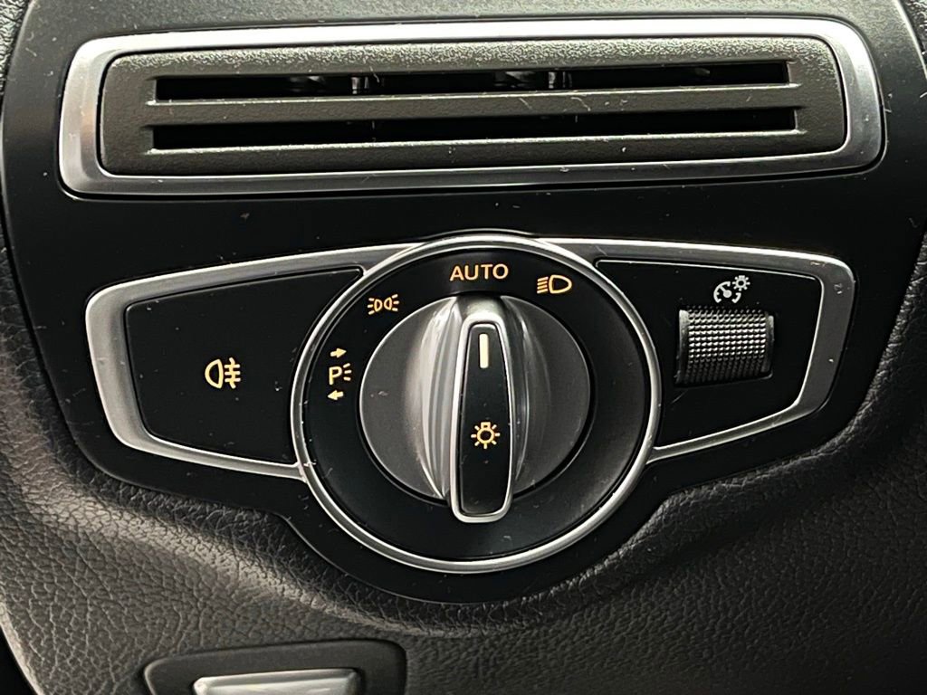 Used 2018 Mercedes-Benz C 300 Sedan image 16