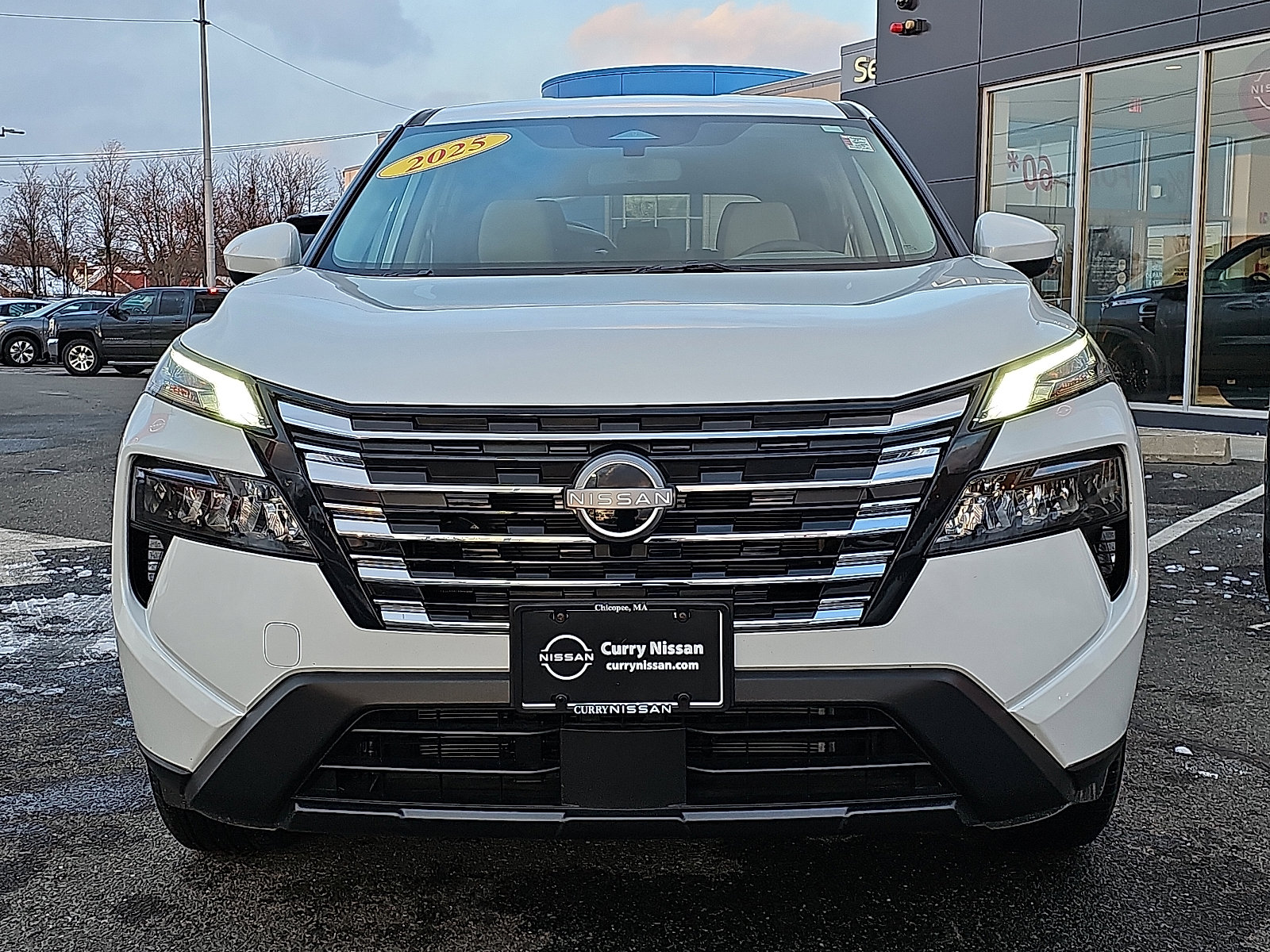 Certified 2025 Nissan Rogue SV video 2