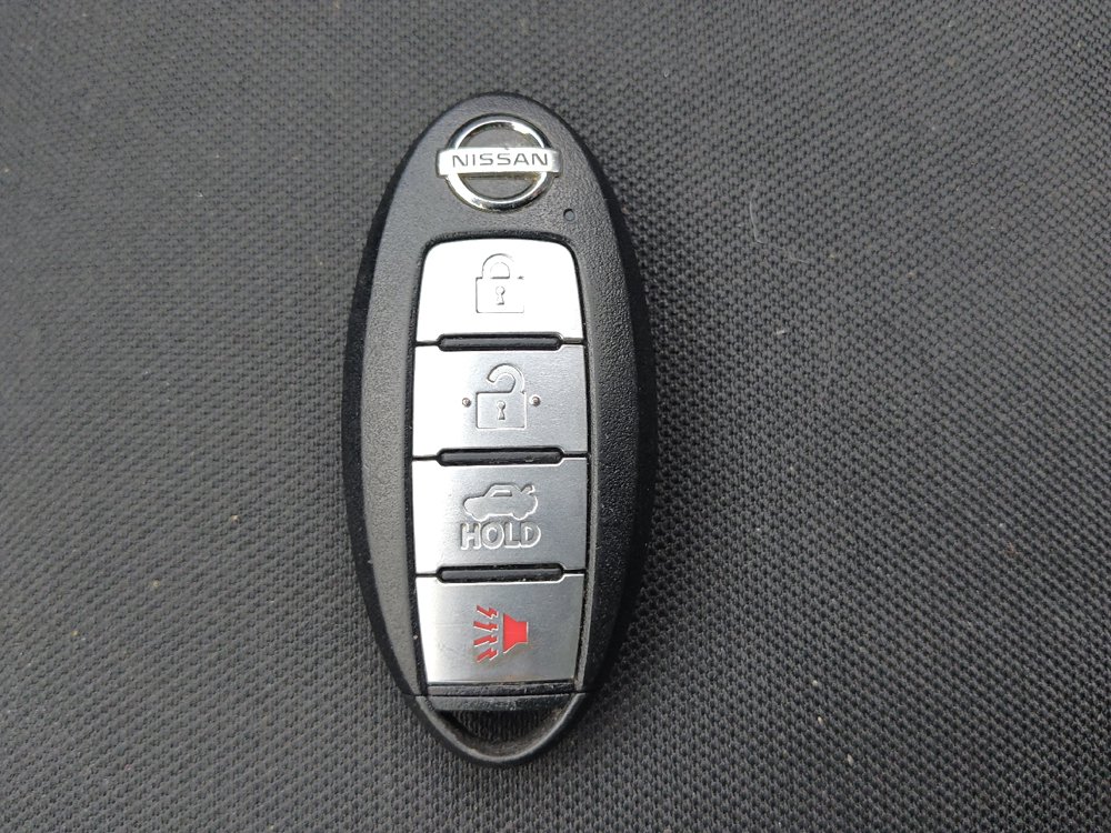Used 2020 Nissan Versa S FWD image 32