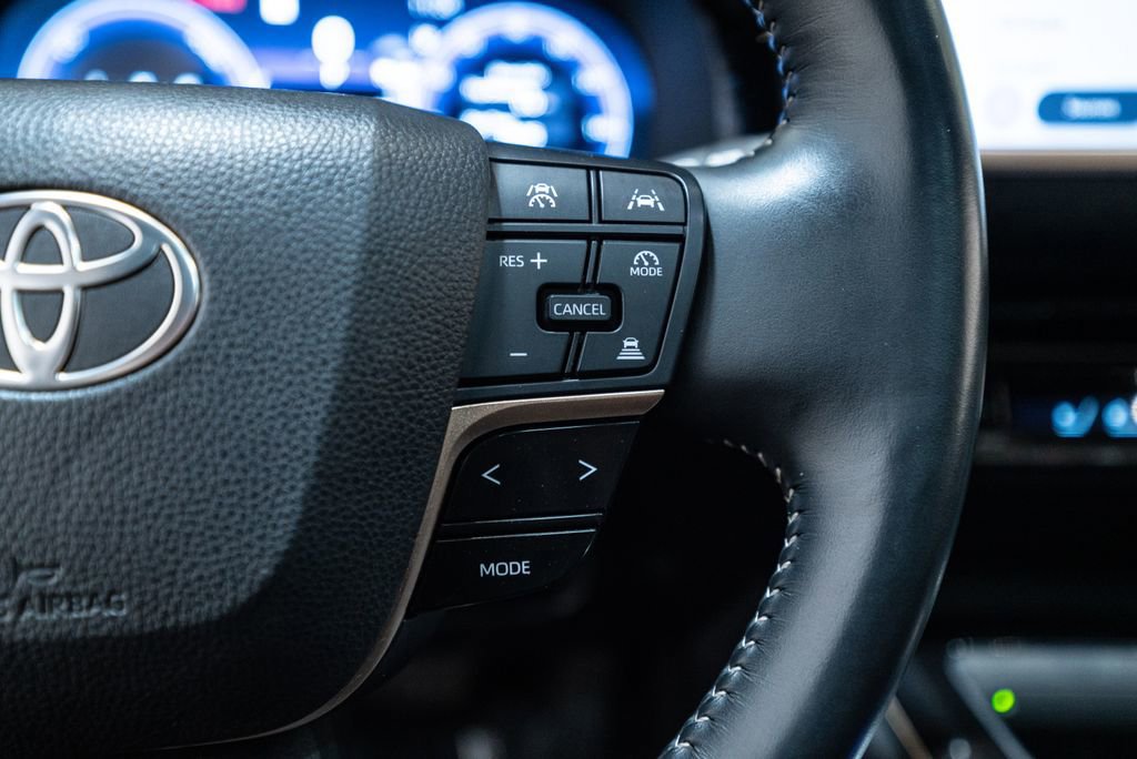 Used 2024 Toyota Crown AWD/4WD image 19