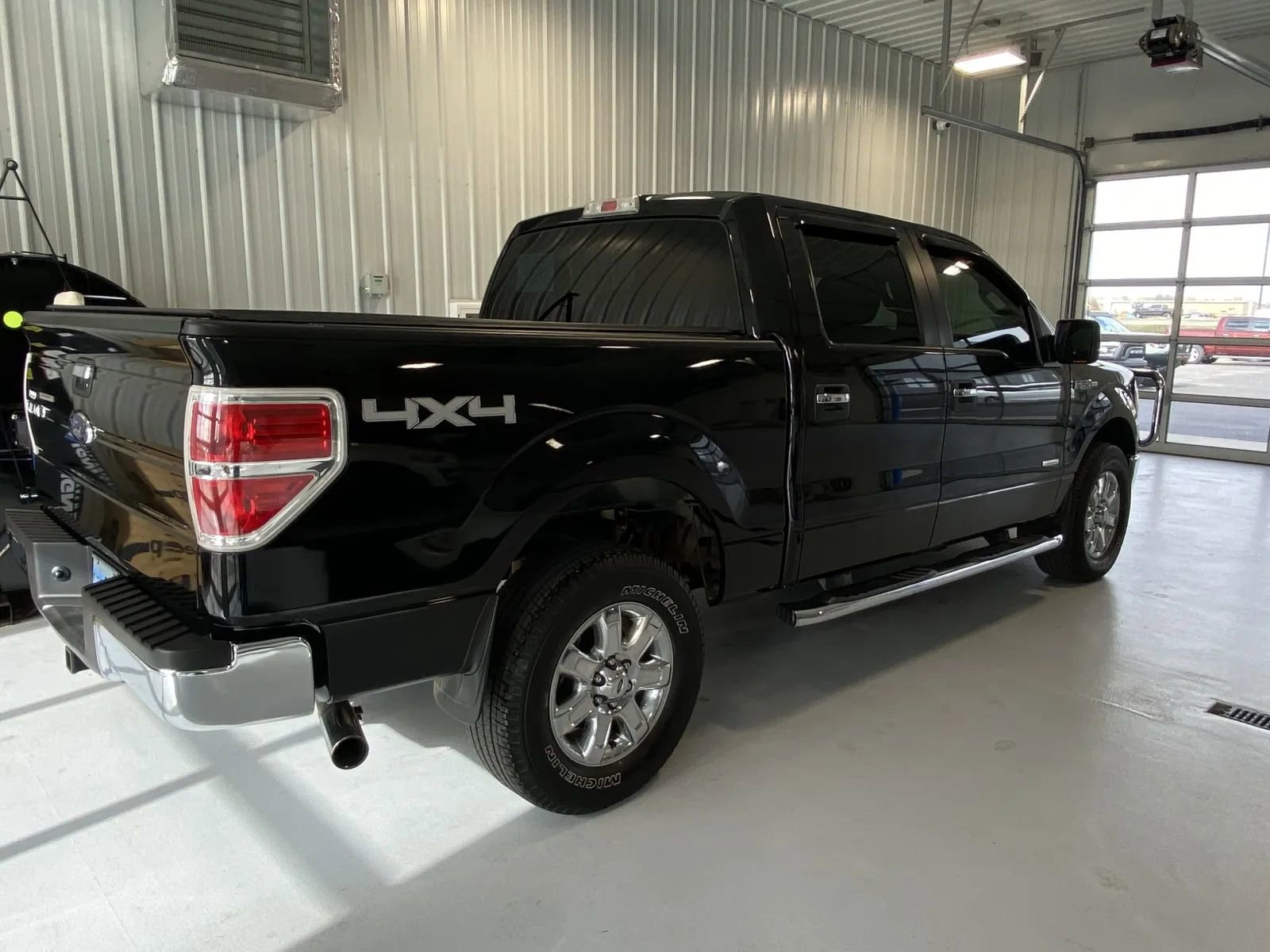 Used 2014 Ford F150 XLT w/ XLT Chrome Package AWD/4WD image 3