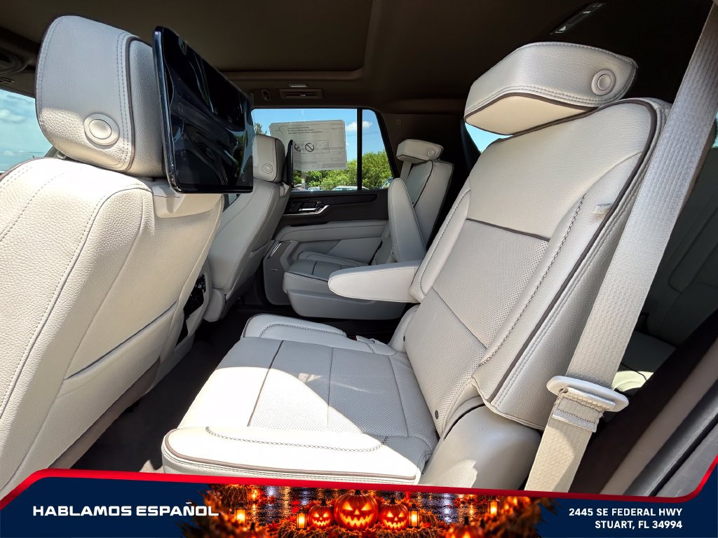 New 2026 GMC Yukon Denali w/ Denali Reserve Package AWD/4WD image 12