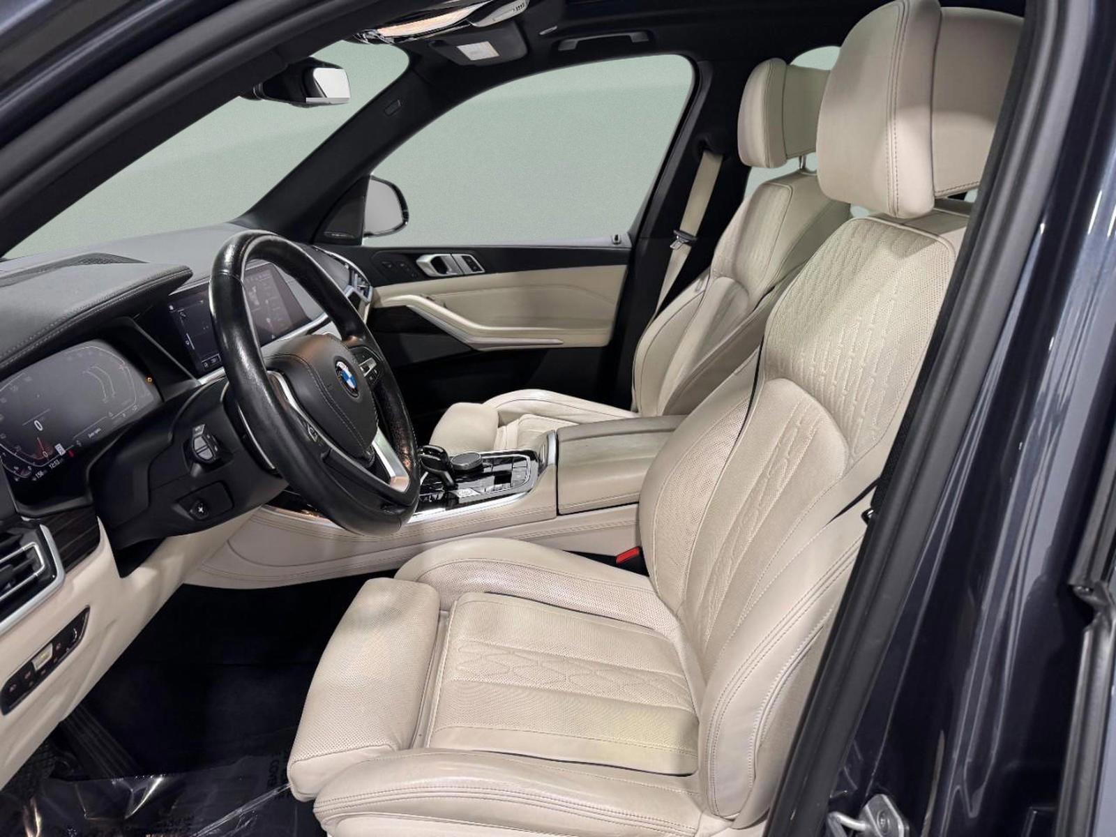 Used 2021 BMW X5 xDrive40i w/ Premium Package image 29