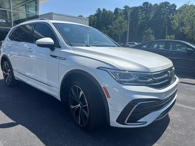 Certified 2024 Volkswagen Tiguan SEL R-Line AWD/4WD image 4