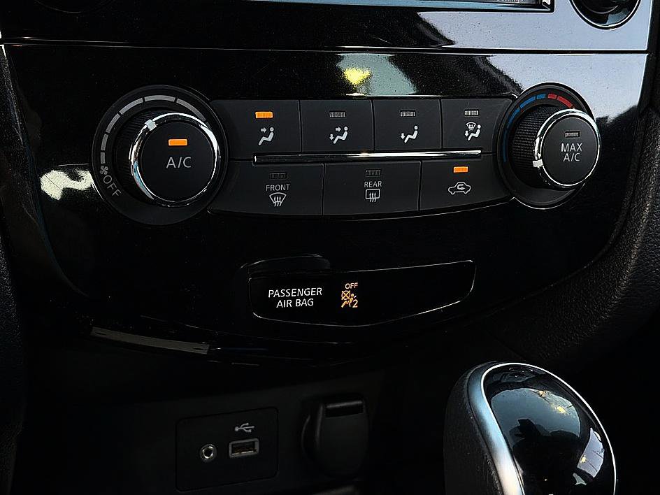 Used 2019 Nissan Rogue S image 14
