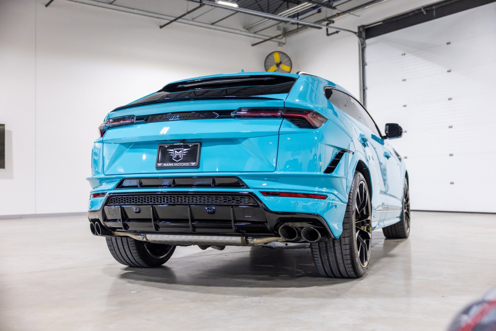 Used 2024 Lamborghini Urus S AWD/4WD image 4