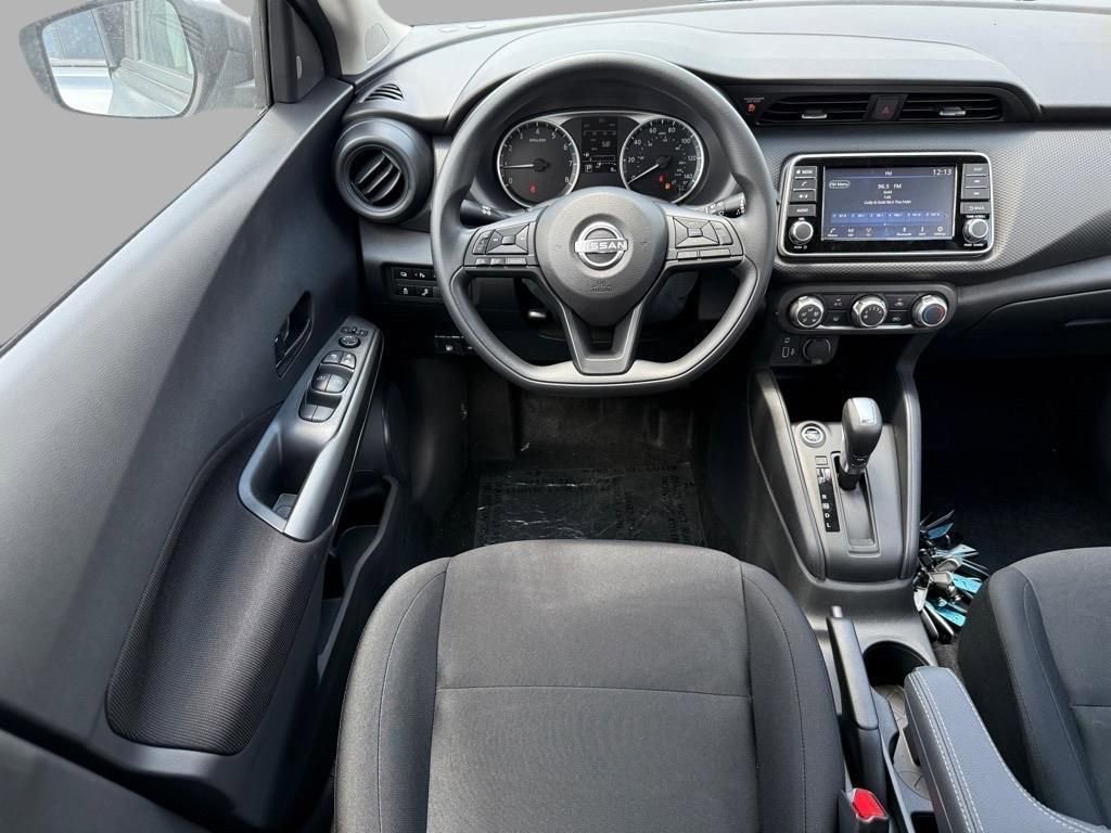 Certified 2025 Nissan Kicks Play S image 4