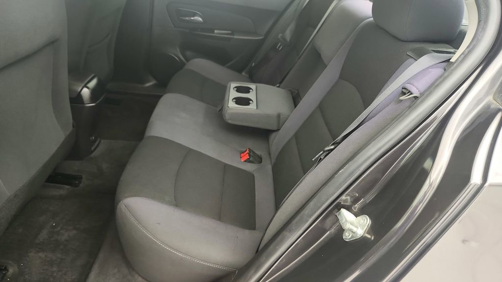 Used 2014 Chevrolet Cruze LT image 24