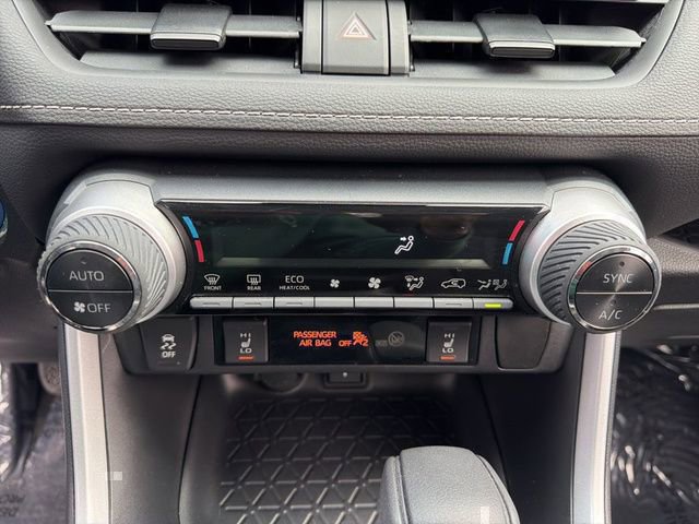 Used 2021 Toyota RAV4 XLE w/ XLE Grade Weather Package image 27