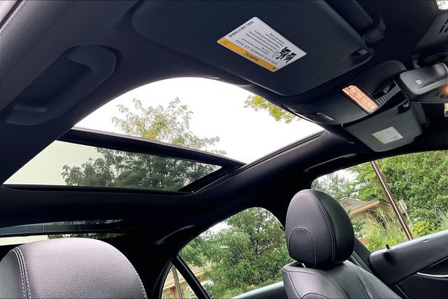 Used 2019 Mercedes-Benz E 300 4MATIC image 31