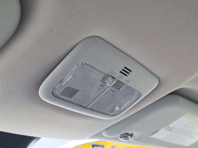 Used 2017 Toyota Corolla LE FWD image 29