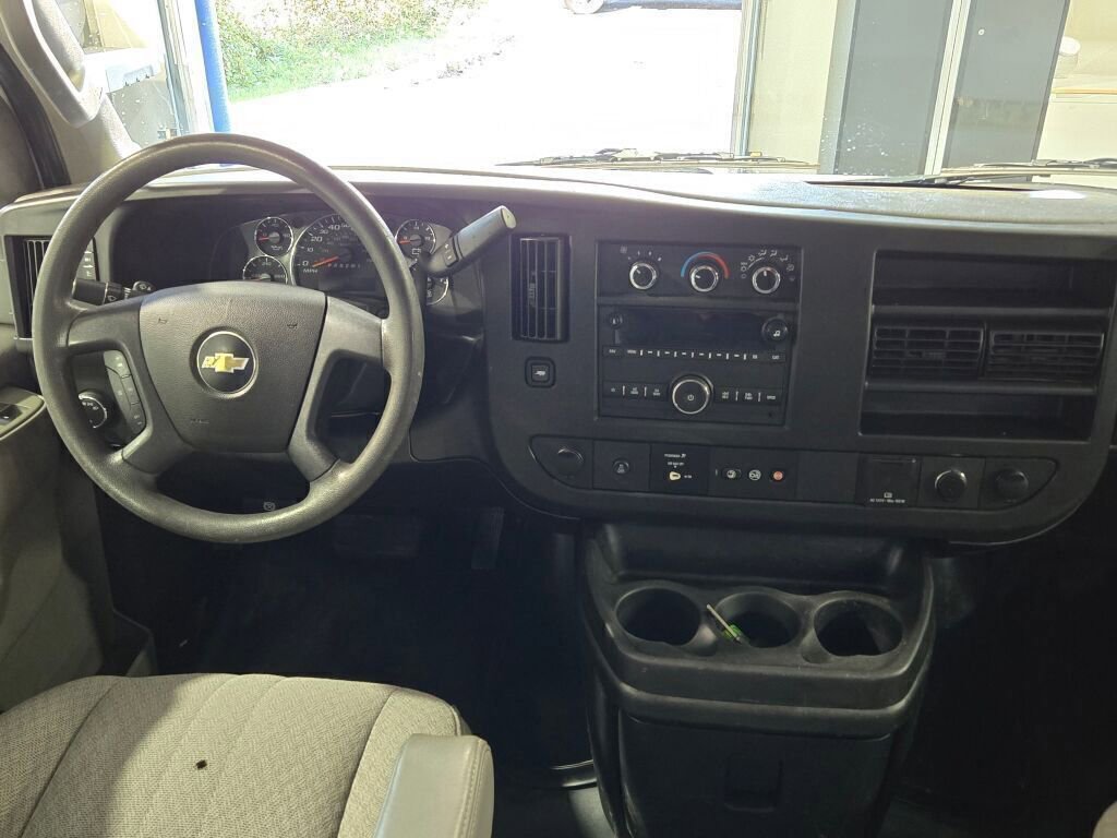 Used 2019 Chevrolet Express 3500 w/ Driver Convenience Package image 14