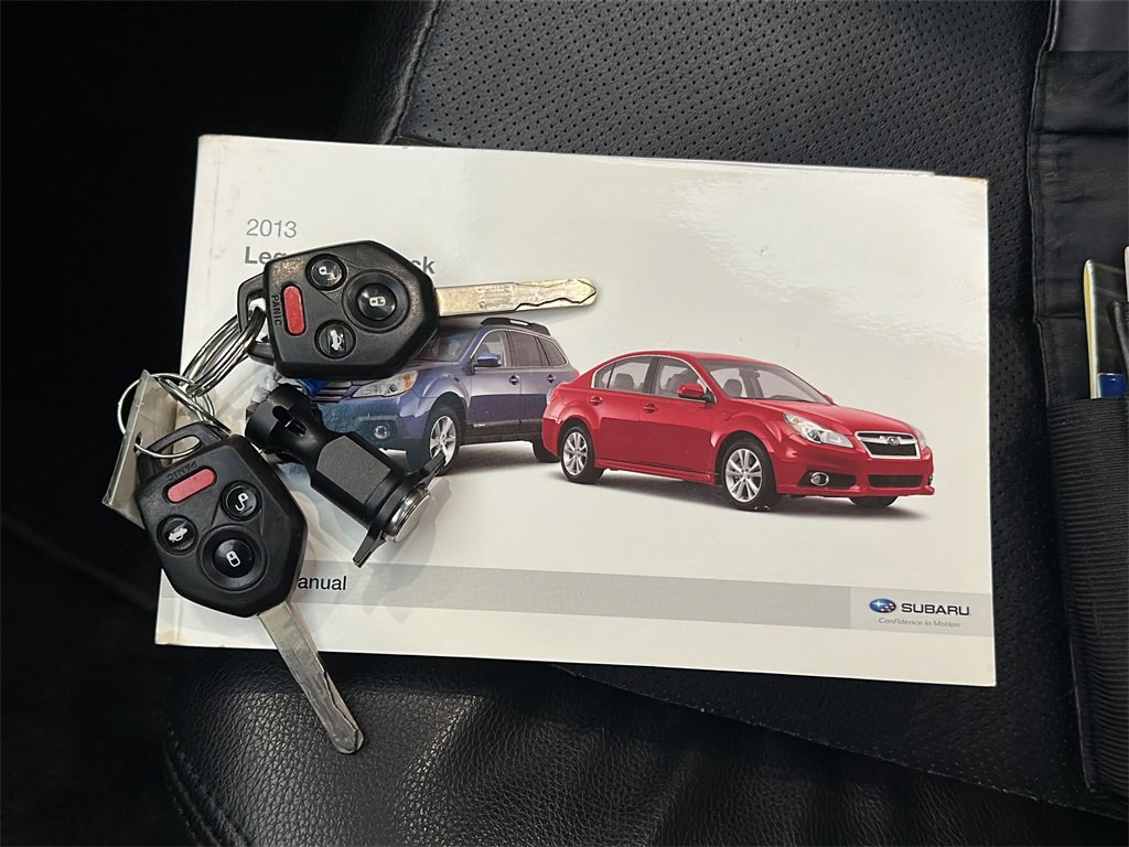 Used 2013 Subaru Outback 2.5i Limited w/ Moonroof Pkg image 26