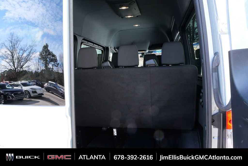 Used 2024 Mercedes-Benz Sprinter 2500 image 29