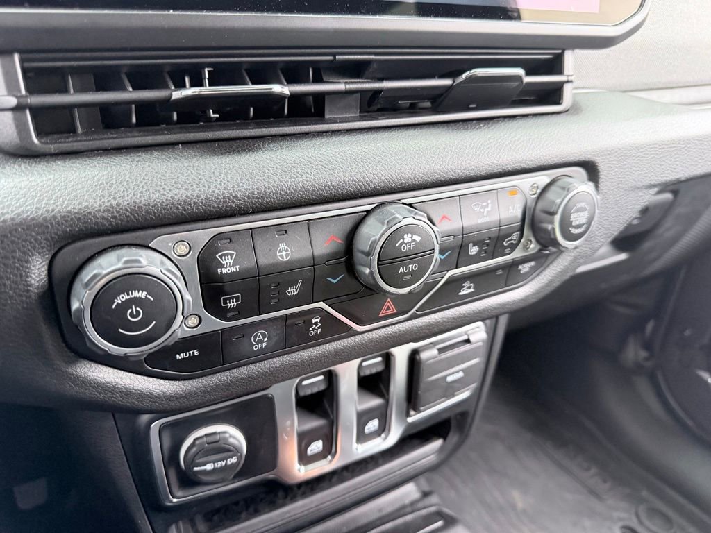 Used 2024 Jeep Wrangler Sport S image 20