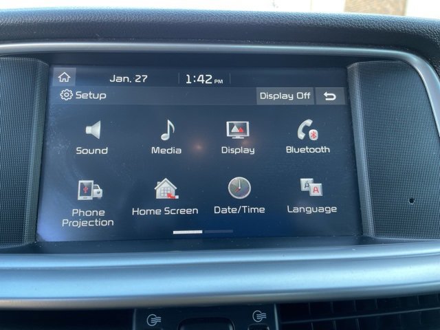 Used 2020 Kia Optima LX image 32