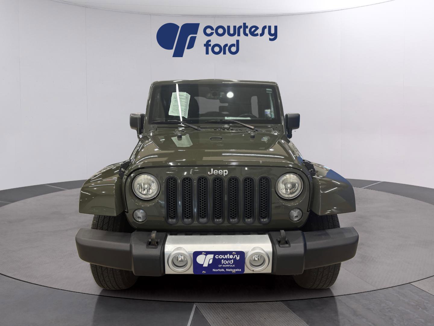 Used 2015 Jeep Wrangler Unlimited Sahara w/ Connectivity Group image 2