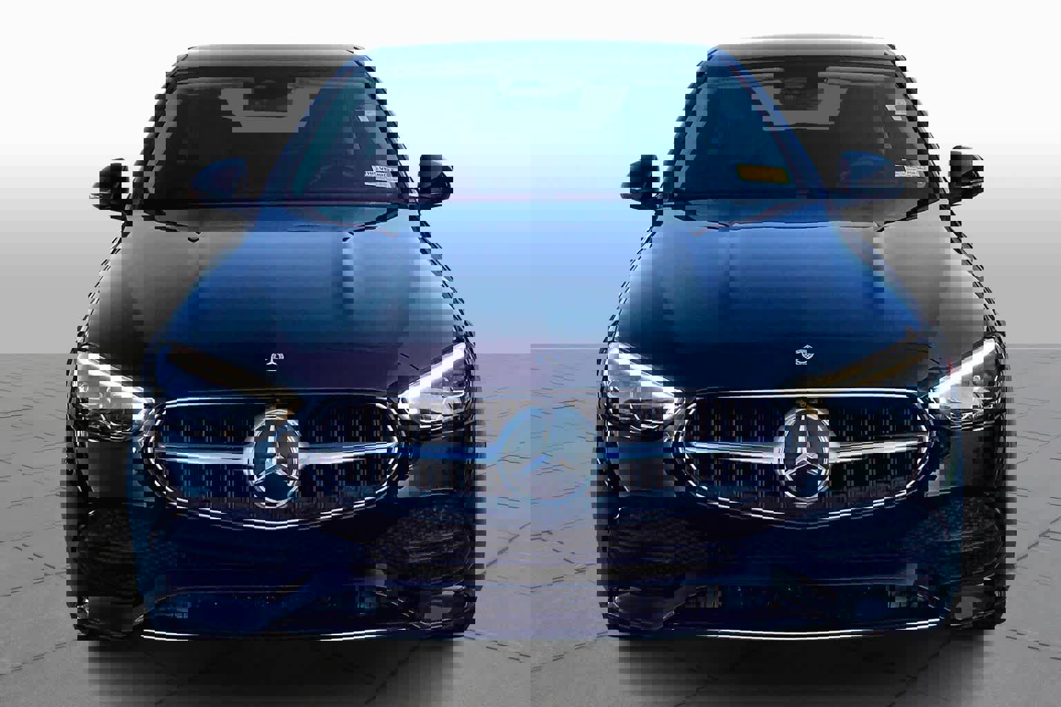 Used 2022 Mercedes-Benz C 300 4MATIC Sedan image 4