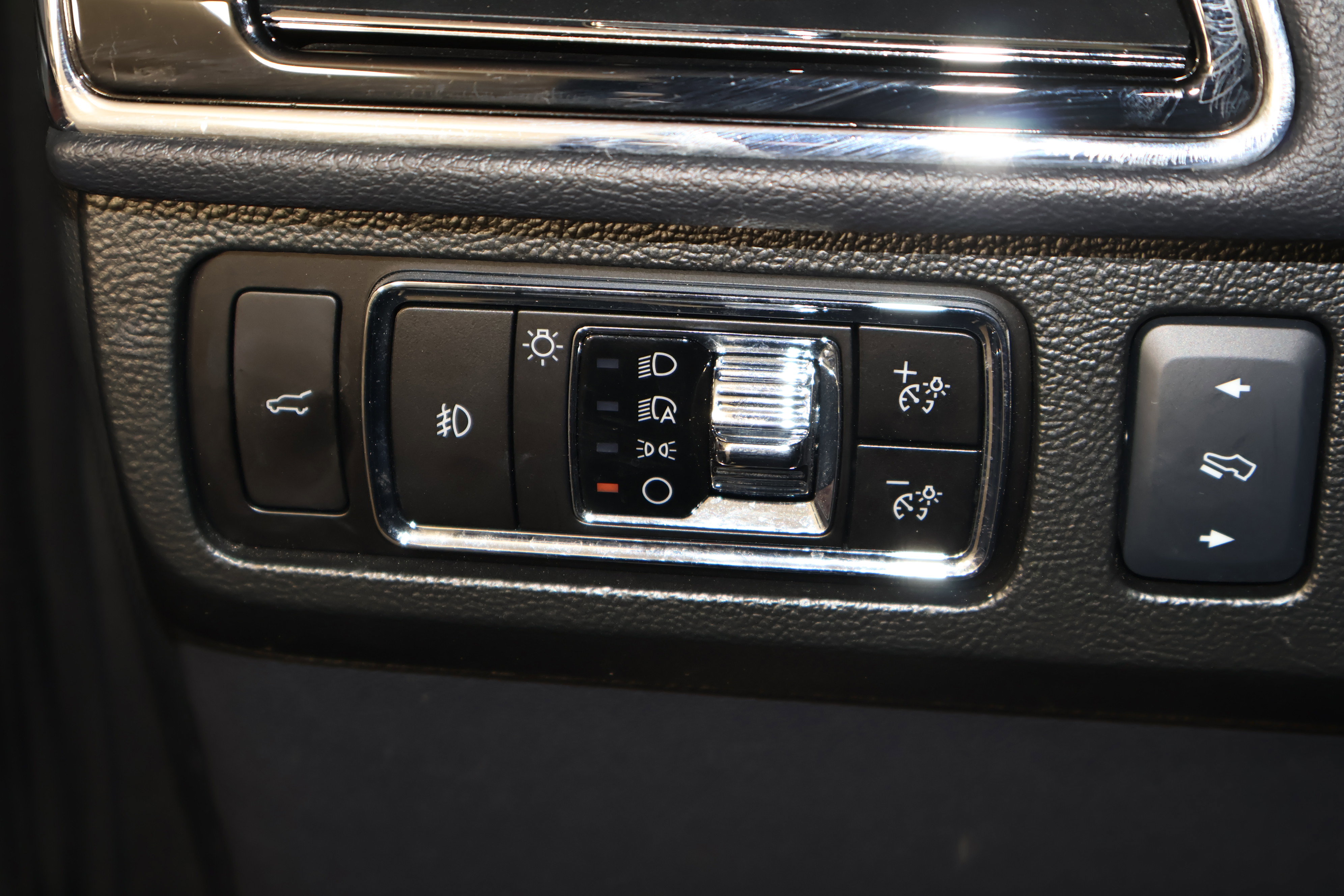 Used 2024 Lincoln Navigator Premiere image 39
