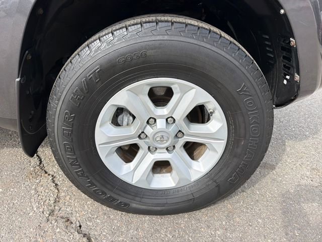 Used 2016 Toyota 4Runner SR5 image 28