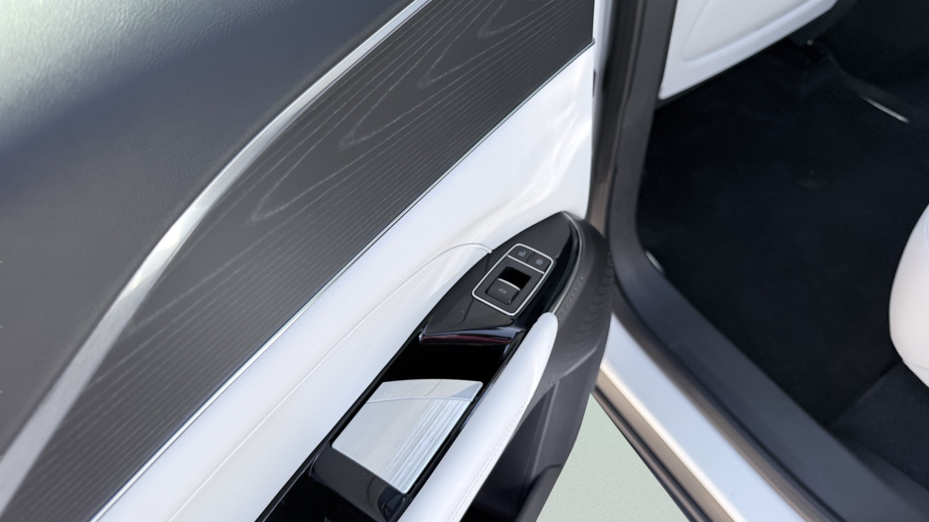 Used 2024 Cadillac Lyriq Luxury RWD image 46