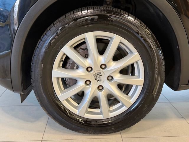 Used 2012 Porsche Cayenne image 40