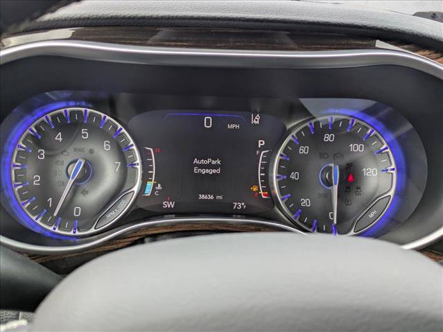 Used 2024 Chrysler Pacifica Limited FWD image 11