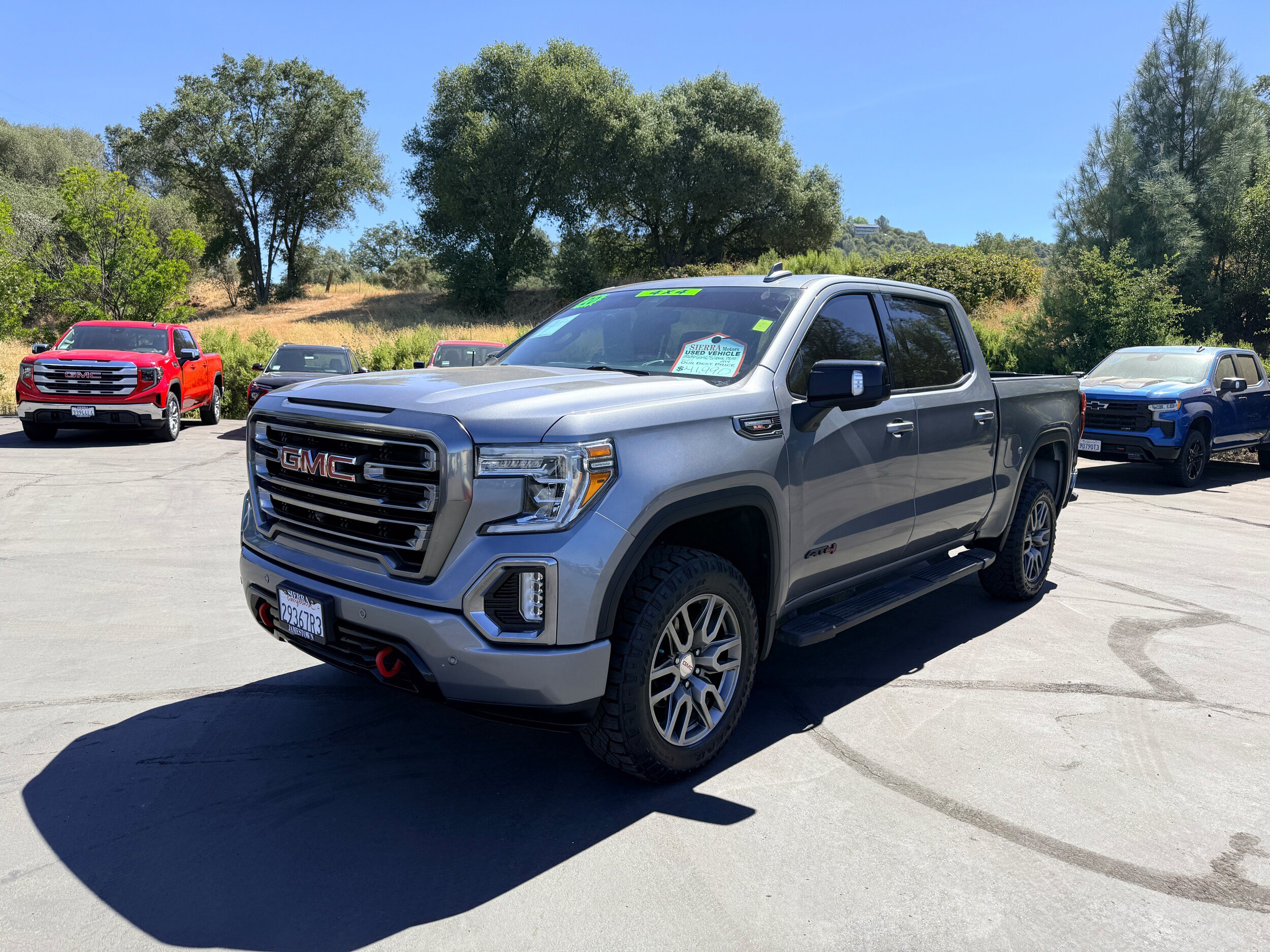 Used 2020 GMC Sierra 1500 AT4 w/ AT4 Premium Package AWD/4WD image 2