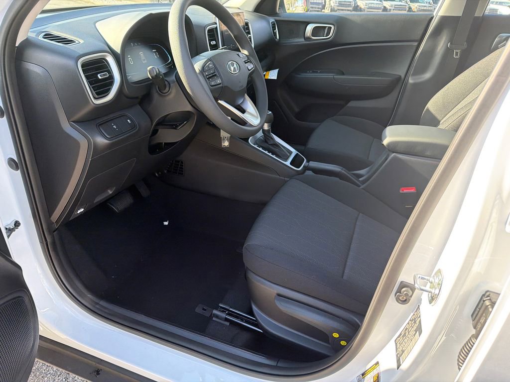New 2026 Hyundai Venue SE image 9