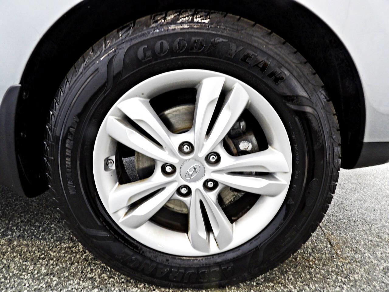 Used 2012 Hyundai Tucson GLS image 21