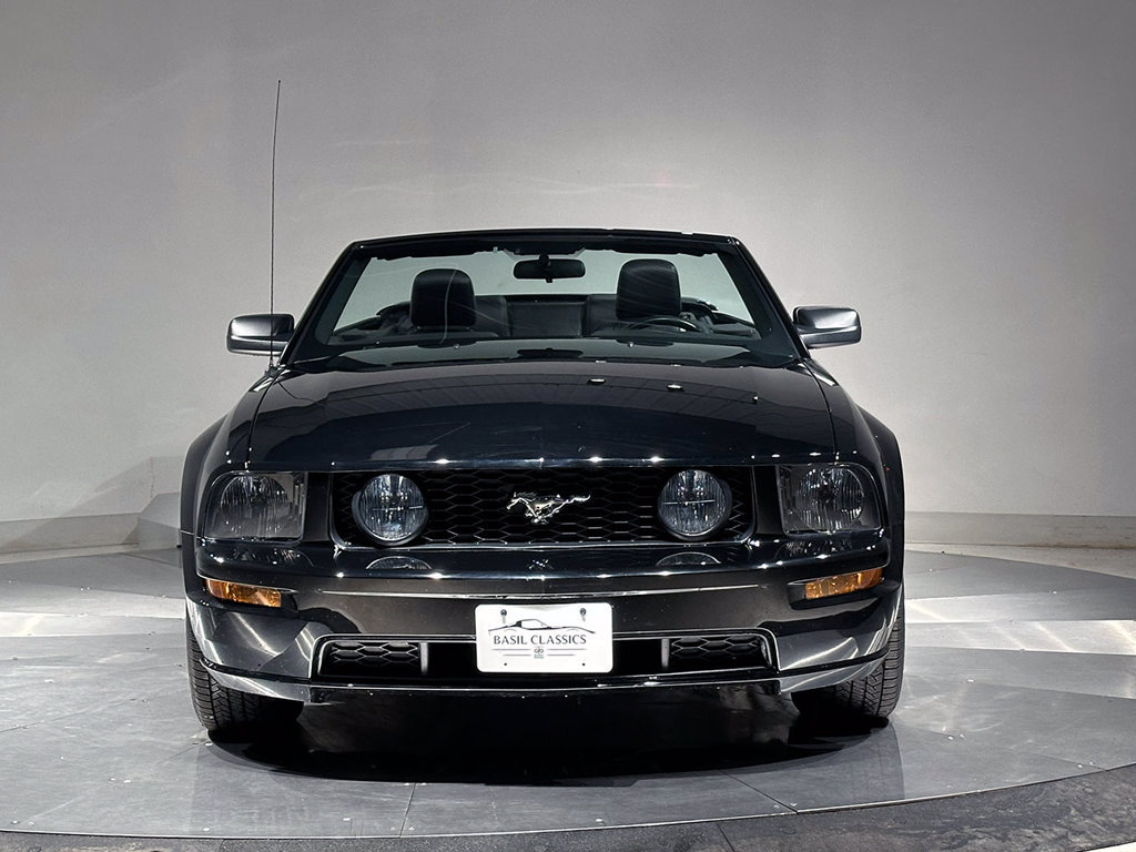 Used 2005 Ford Mustang GT RWD image 3