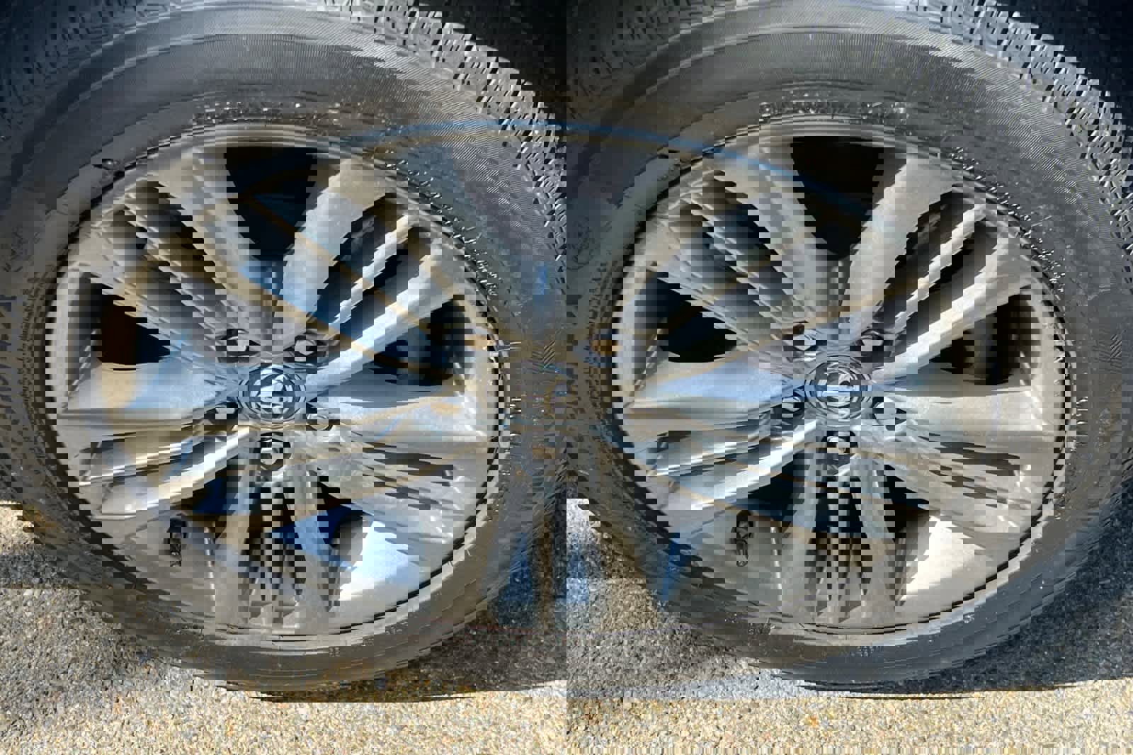 Used 2017 Toyota Camry SE image 15