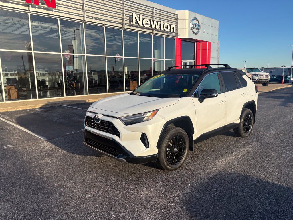 Used 2024 Toyota RAV4 XSE w/ Weather Package AWD/4WD image 10