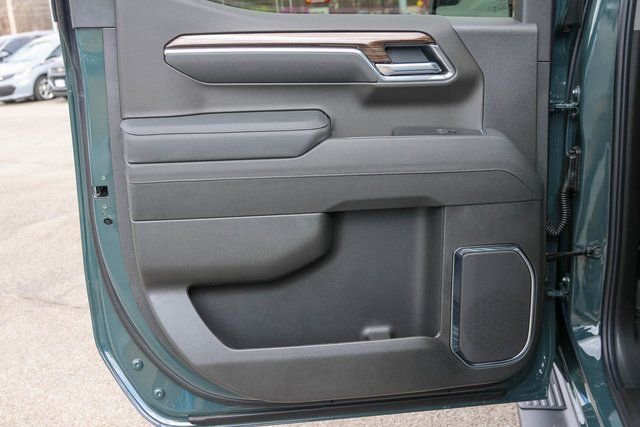New 2026 Chevrolet Silverado 1500 LT Trail Boss w/ LPO, Dark Essentials Package image 13