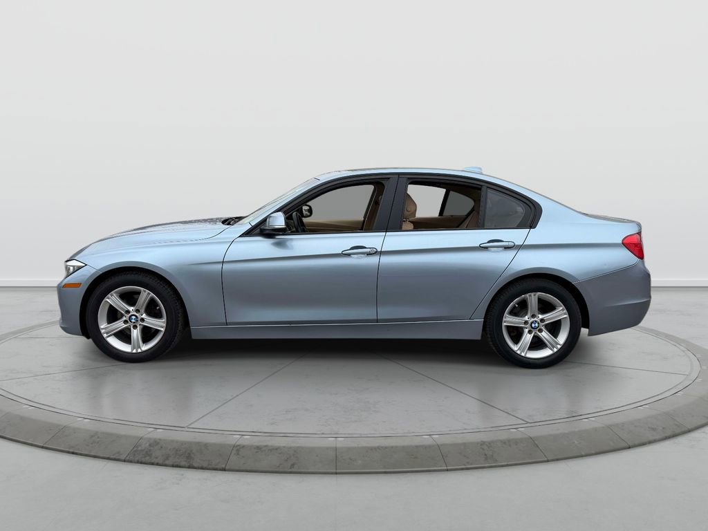 Used 2014 BMW 320i xDrive Sedan AWD/4WD image 4